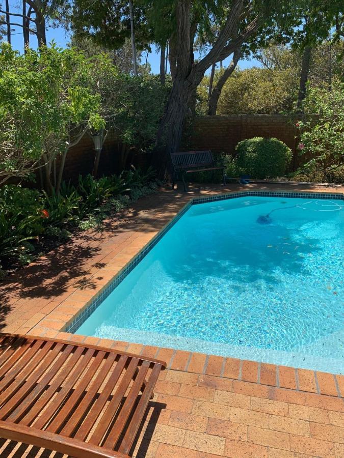 קייפטאון Squirrels Way Cottages מראה חיצוני תמונה